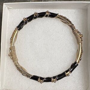 Chic Black and Gold Bangle.